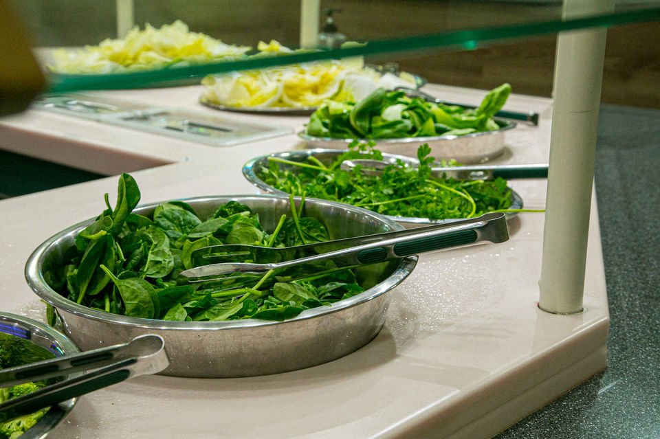 Cooking in hot broth